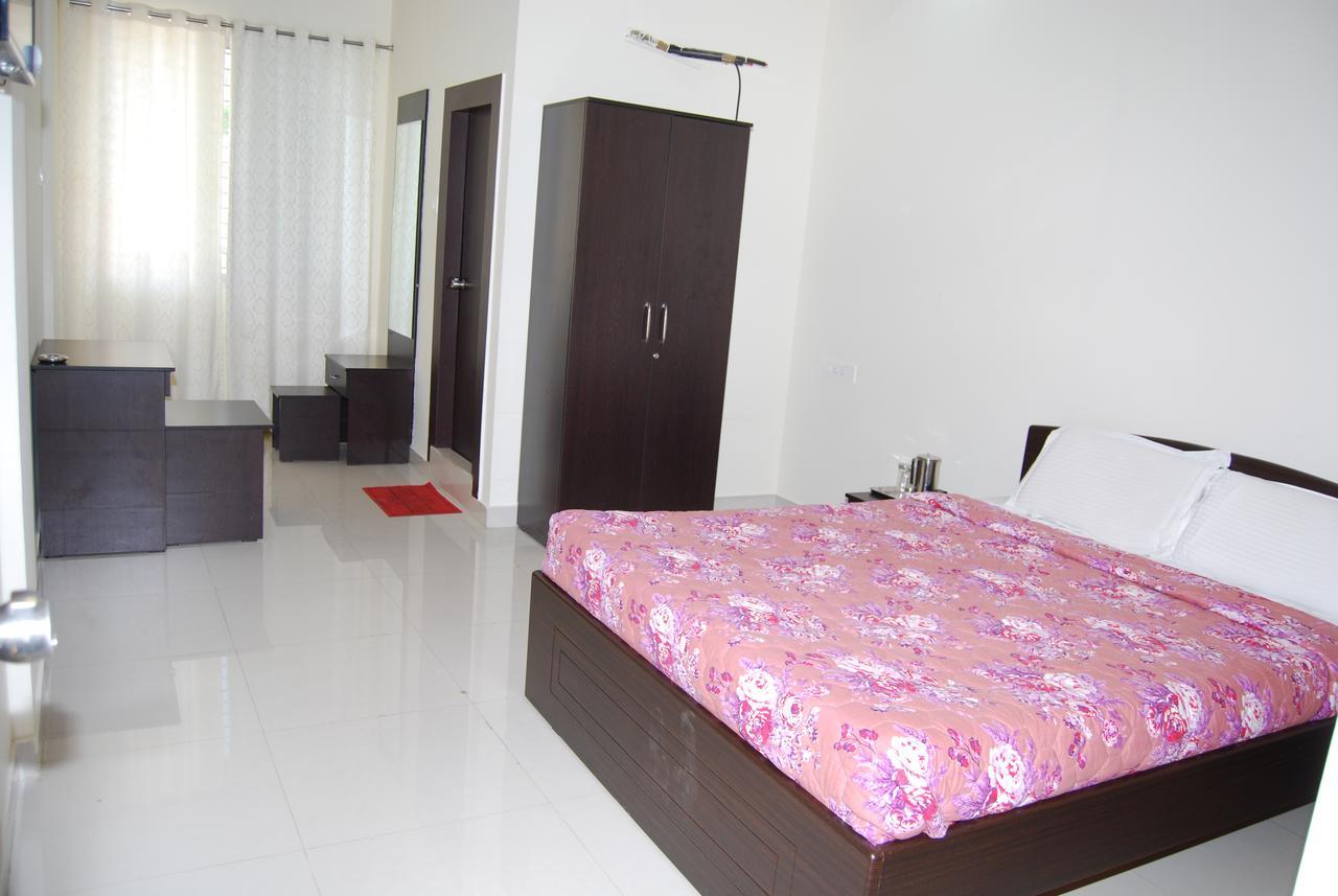 Pratham Residency Otel Maisur Dış mekan fotoğraf