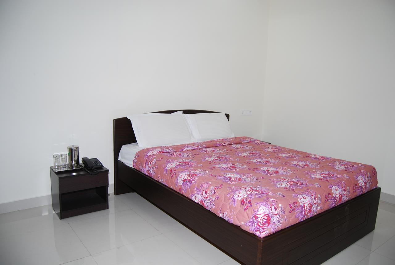 Pratham Residency Otel Maisur Dış mekan fotoğraf
