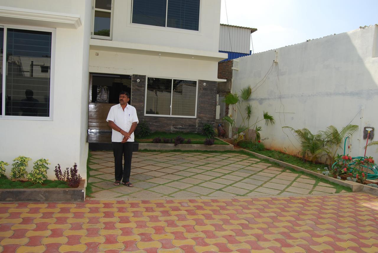 Pratham Residency Otel Maisur Dış mekan fotoğraf