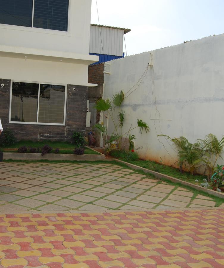 Pratham Residency Otel Maisur Dış mekan fotoğraf