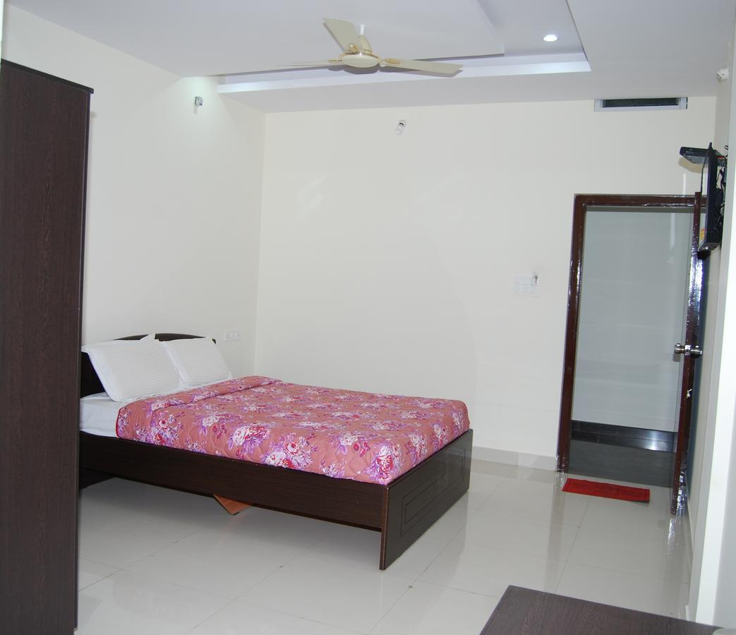 Pratham Residency Otel Maisur Dış mekan fotoğraf
